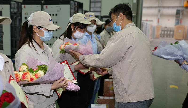 >男神登場(chǎng)，愿望實(shí)現(xiàn)！